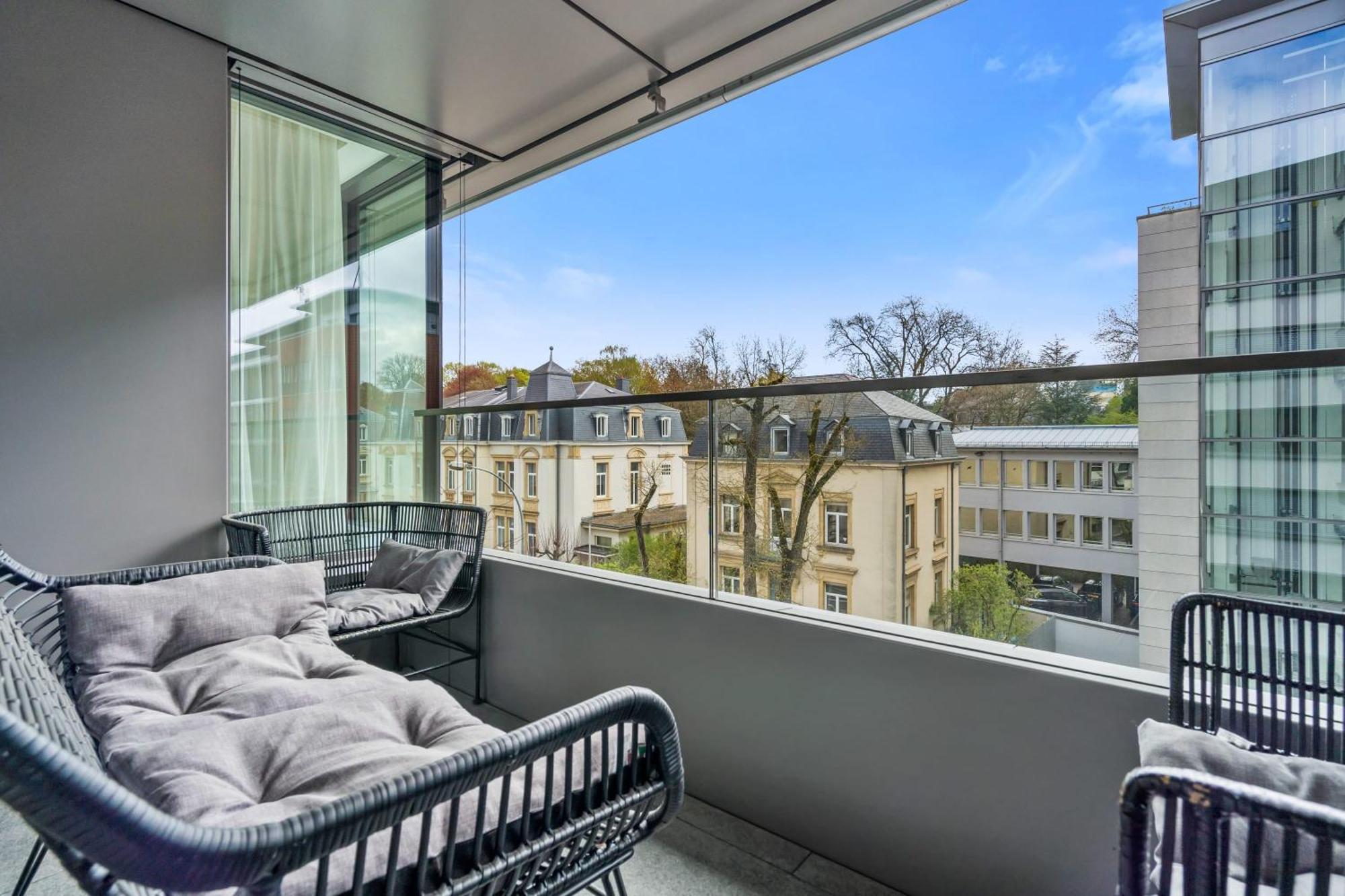 Elegant 2Br With Balcony In Heart Of Luxembourg Apartment Exterior foto